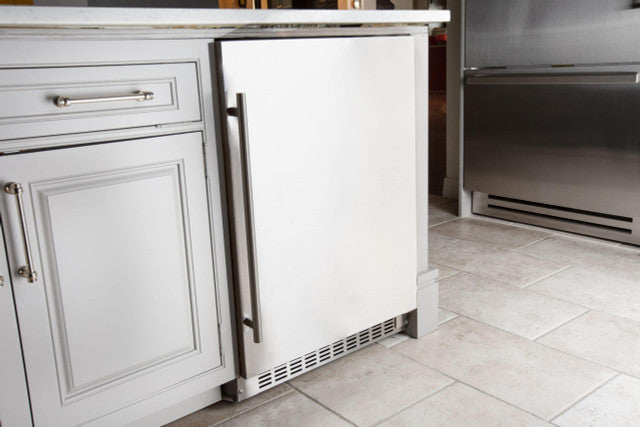 24" Azure Outdoors Refrigerator with Stainless Steel Door - A224R-S 
