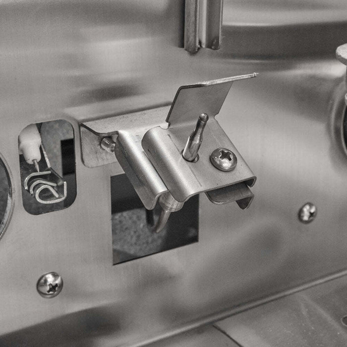 Coyote 42" CL-Series Built-In Grill 9